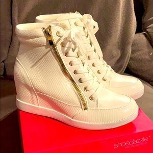 shanta platform wedge sneaker